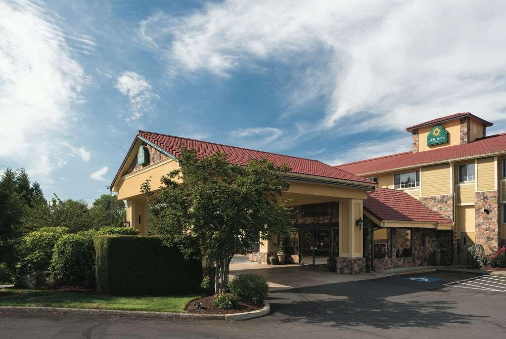 Best Western Plus Parkway Inn Wilsonville Exterior photo