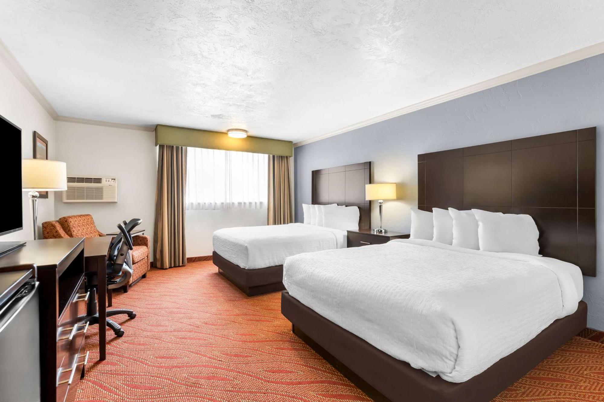 Best Western Plus Parkway Inn Wilsonville Exterior photo